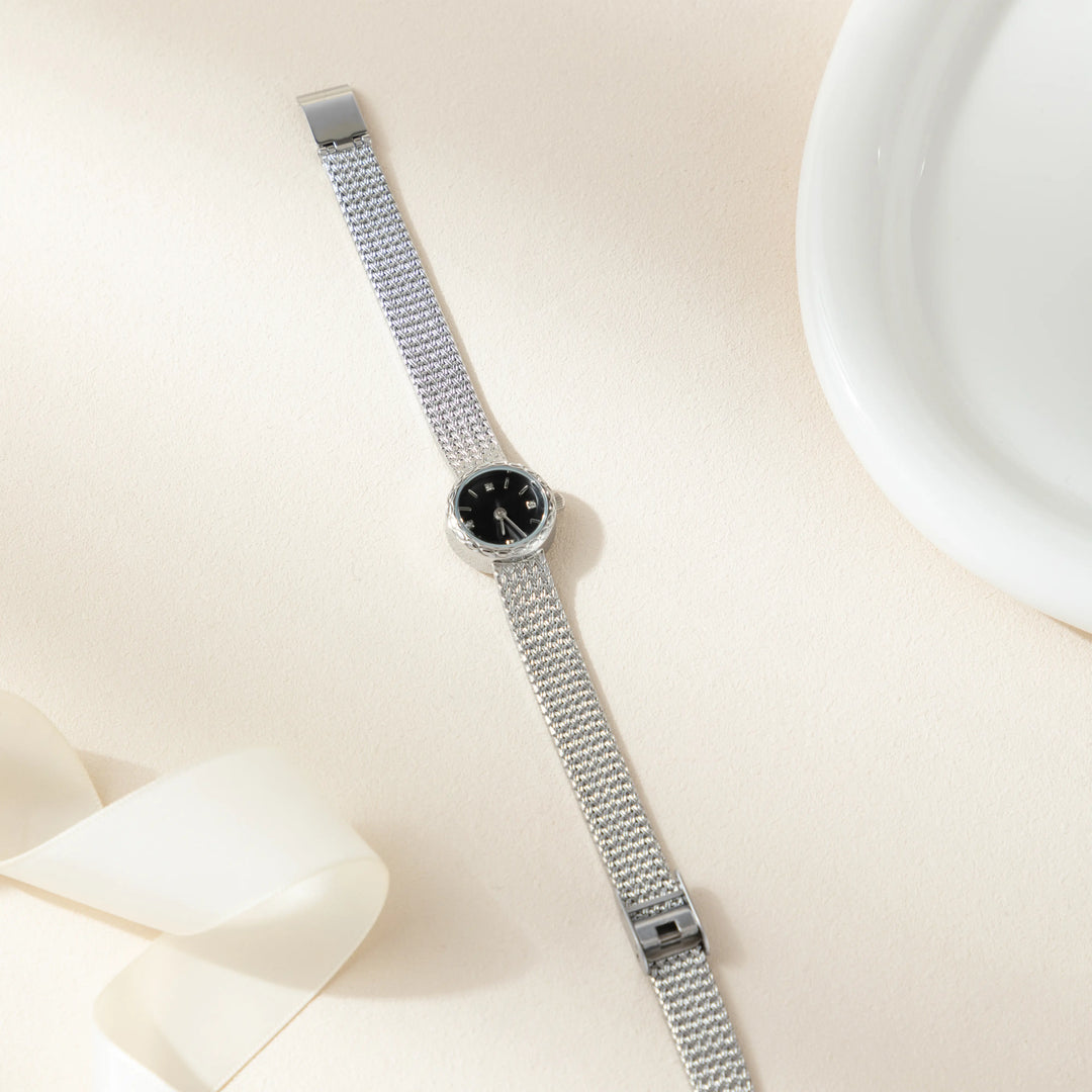 Fionnuala - Gold Round Watch