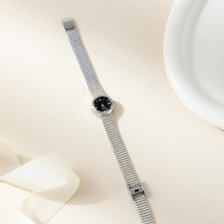 Fionnuala - Gold Round Watch