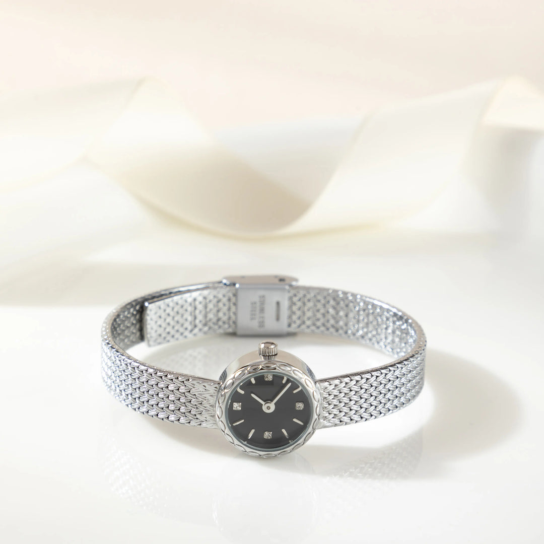 Fionnuala - Gold Round Watch