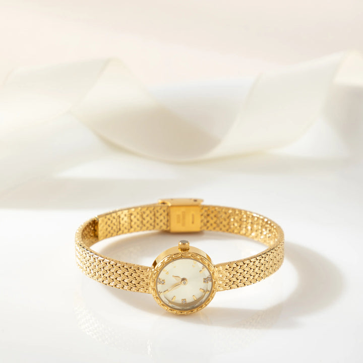 Fionnuala - Gold Round Watch