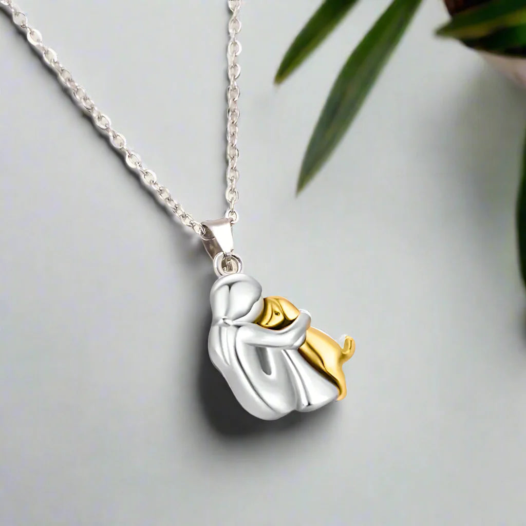 Gráinne - Love Pendant Necklace