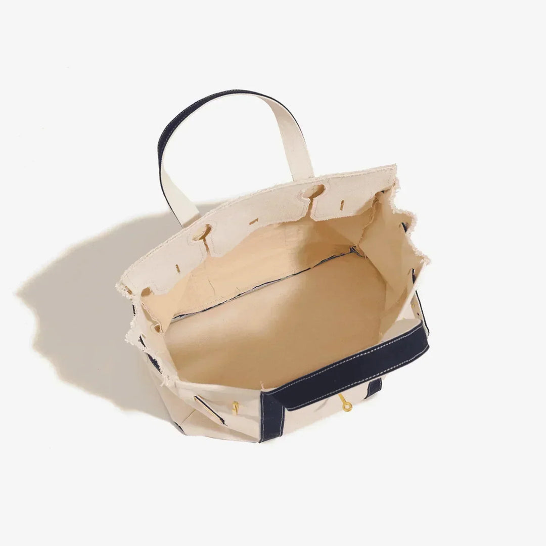 Máiread - Casual Tote Bag