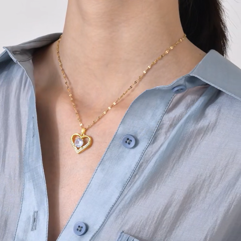 Eimear - Heart Pendant Necklace