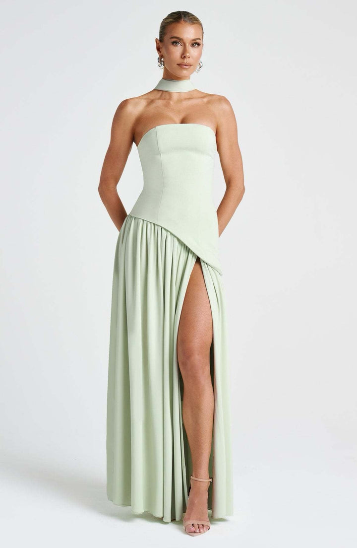 Gráinne - Elegant Long Dress