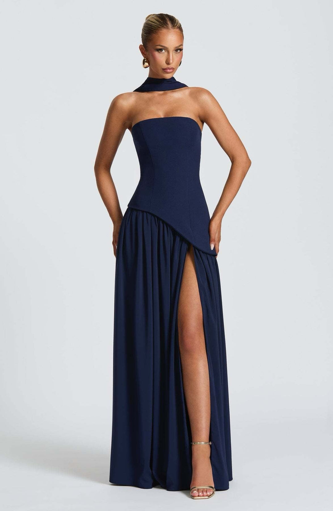 Gráinne - Elegant Long Dress