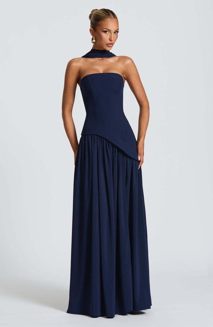 Gráinne - Elegant Long Dress