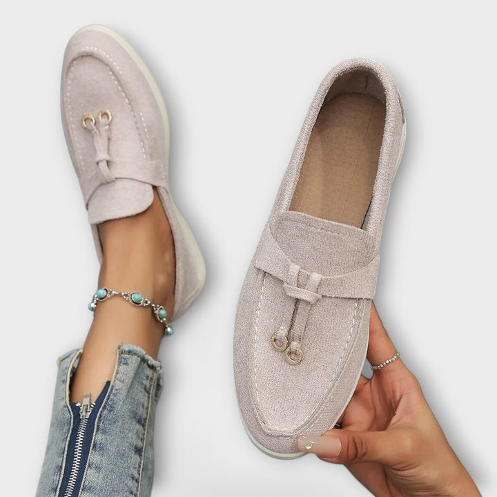 Síle - Beige Decorative Loafers