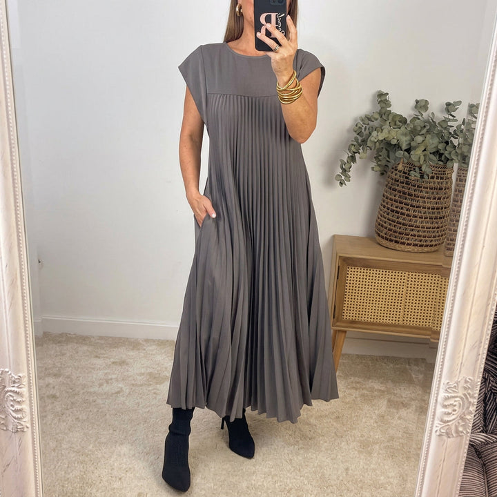 Eimear - Maxi Pleated Dress